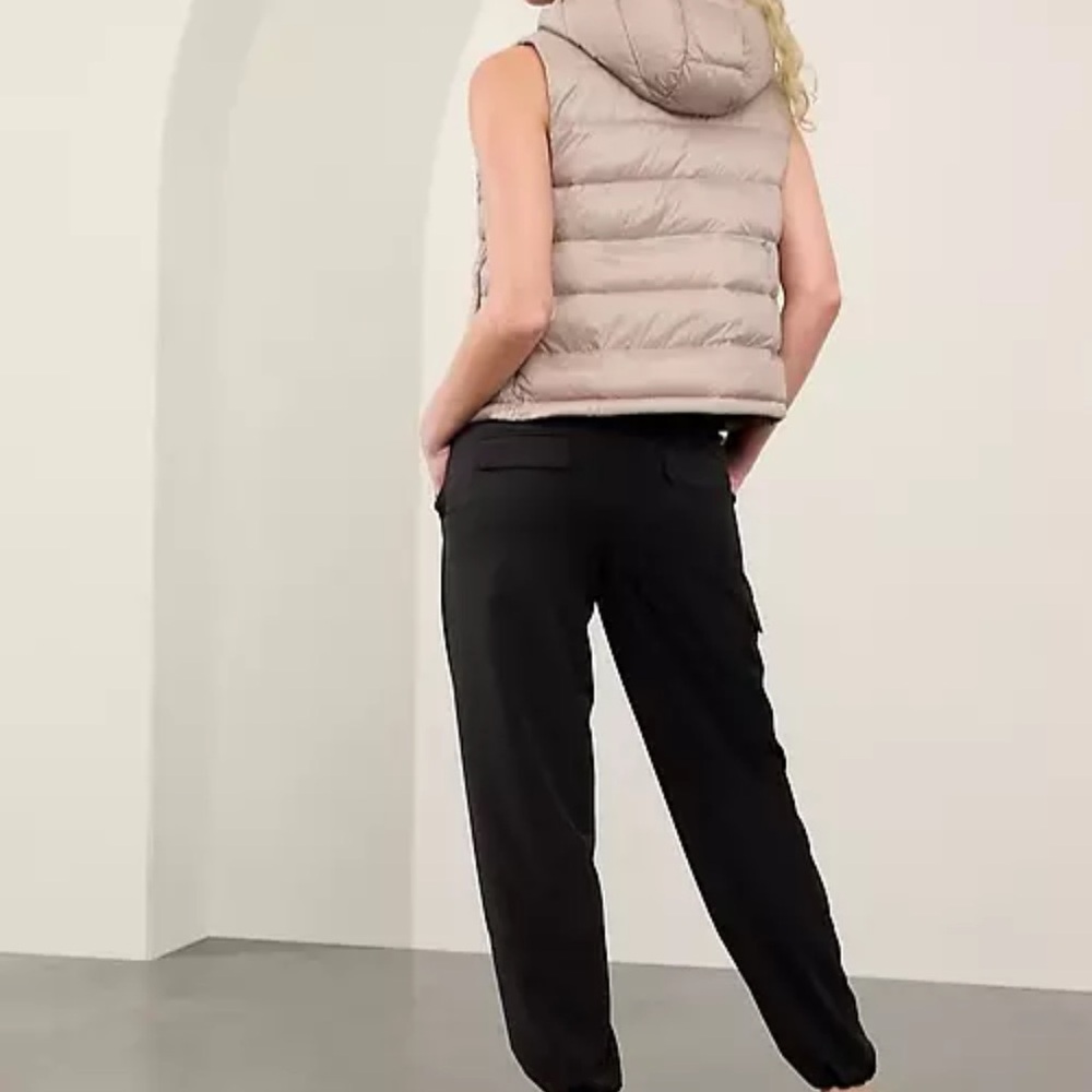 NWT Athleta Aire Puffer Vest - Picture 2 of 7